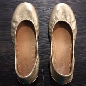 Champagne gold tieks size 7